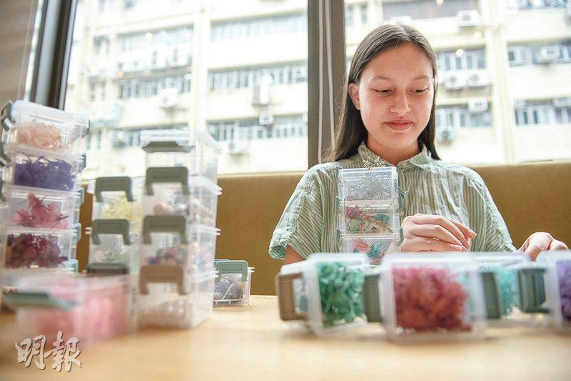 DIY：DIY擴香石、浮游花筆 投入忘憂花花世界