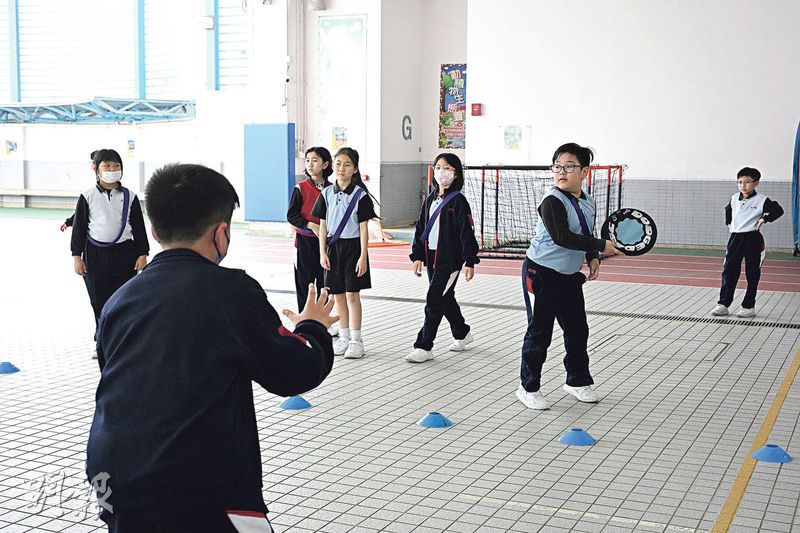 我校最玩得：體藝培育  發揮潛能  基慈躲避盤校隊  學「逆轉勝」精神